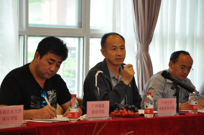 5900aef8620ab.JPG 华软代表发言.JPG